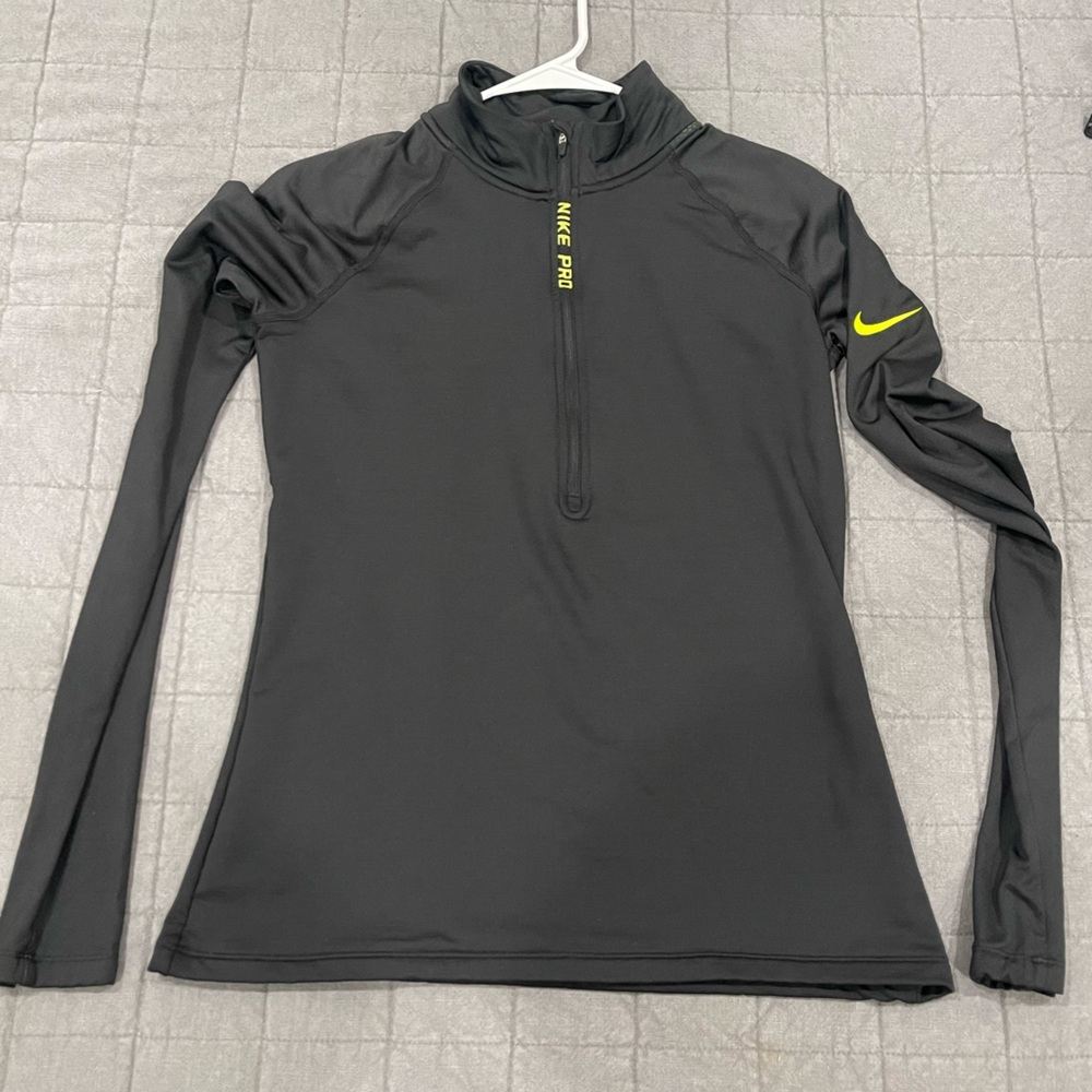 L Nike Pro Hyperwarm 1/4 Zip Long Sleeve